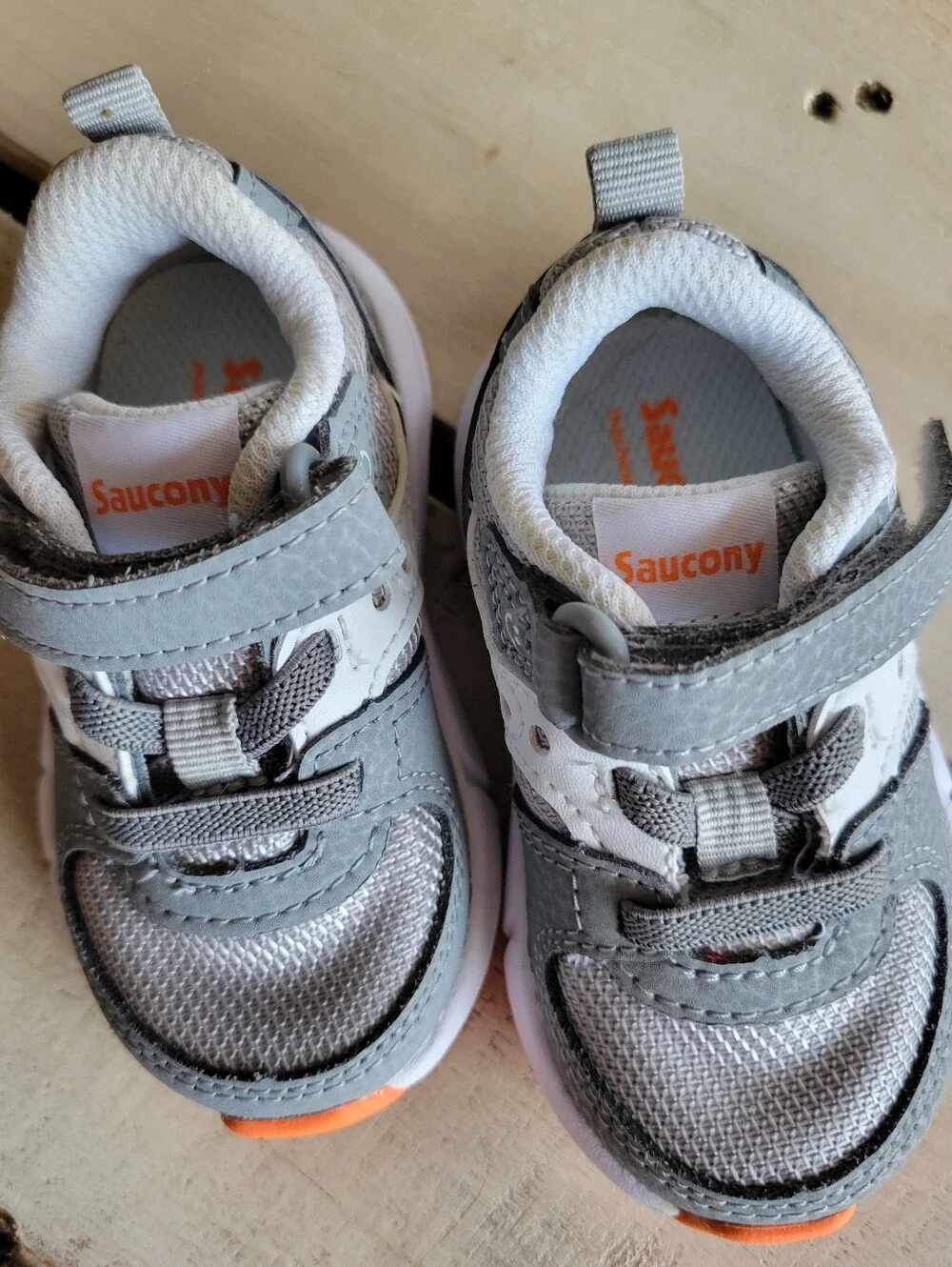 Saucony Kids Gray, White and Orange Hook-and-Loop Sneakers NWOT Sz 4M